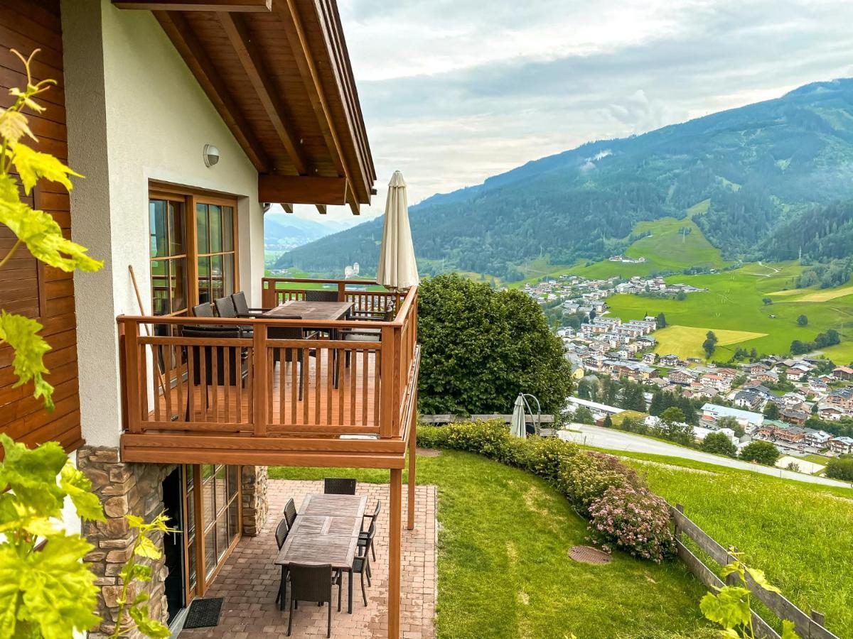 Chalet An Der Piste Kaprun Exteriör bild