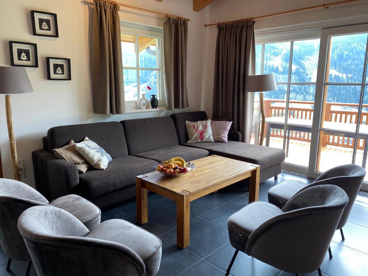 Chalet An Der Piste Kaprun Exteriör bild