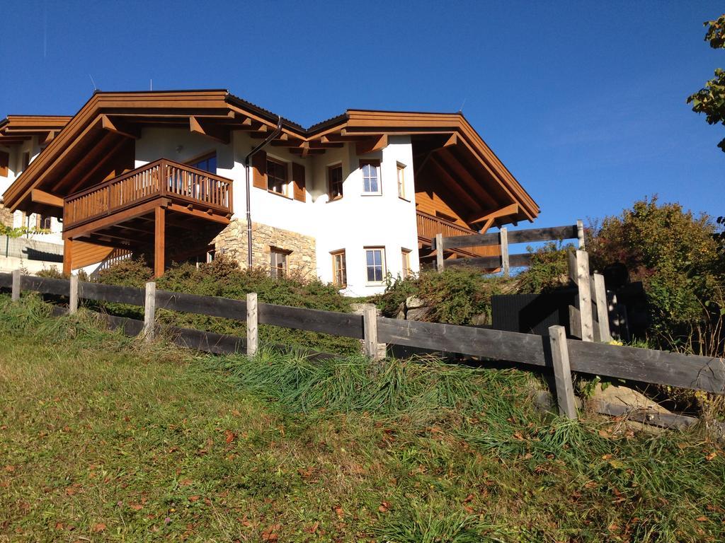 Chalet An Der Piste Kaprun Exteriör bild